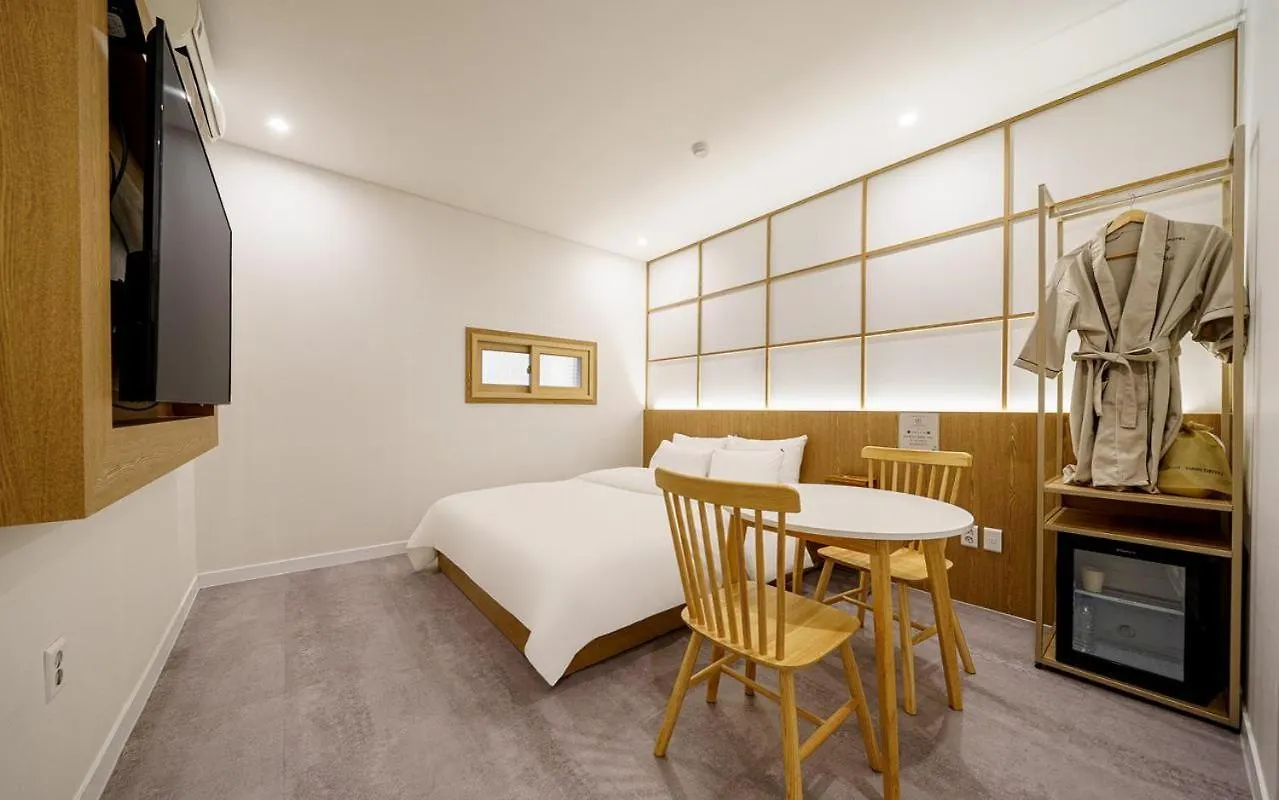 Ryokan Hotel The Red Dragonfly Incheon 4*,  South Korea