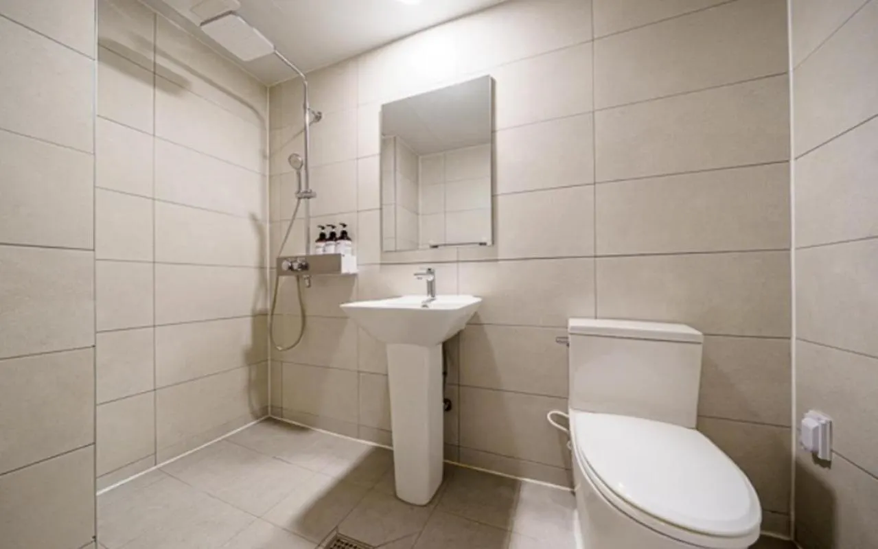 Ryokan Hotel The Red Dragonfly Incheon 4*,  South Korea