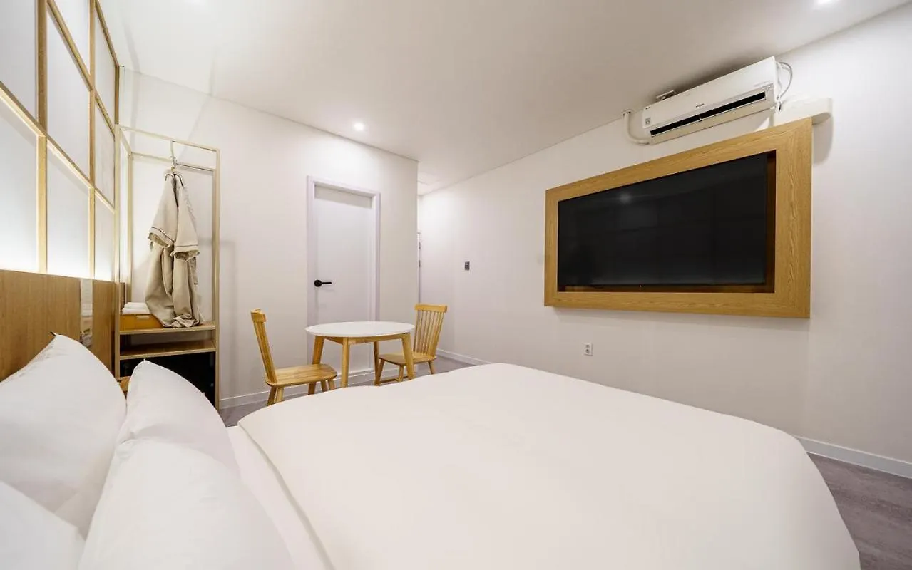 Ryokan Hotel The Red Dragonfly Incheon 4*,