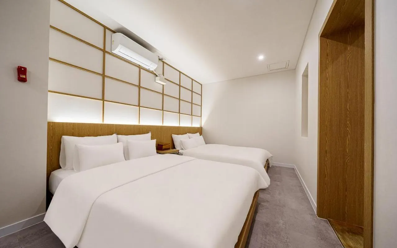 Ryokan Hotel The Red Dragonfly Incheon South Korea